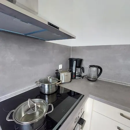 Moderne Mit Vollausstattung In Ruhiger Lage, W-lan