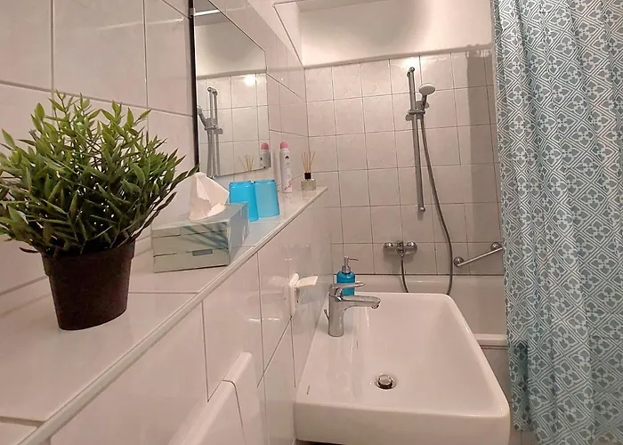 شقة Moderne Mit Vollausstattung In Ruhiger Lage, W-lan